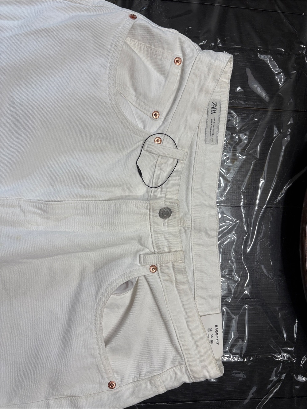 Zara White High-Rise Women’s Jeans